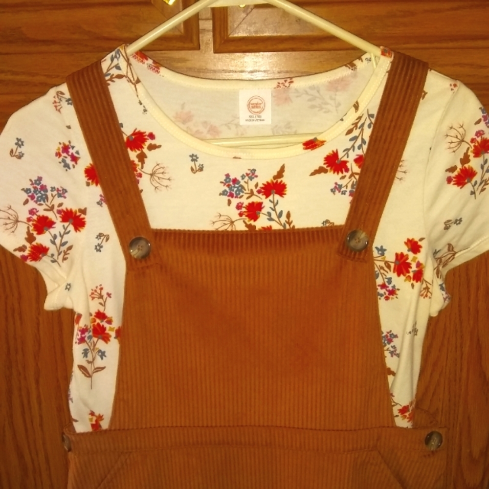 LIGHT SOFT CORDUROY JUMPER DRESS WITH MATCHING BLOUSE..BRAND NEW 🦋